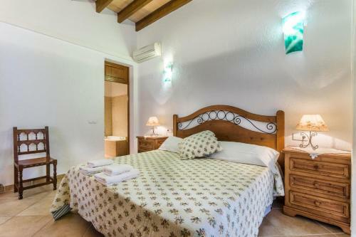 Sa Pobla Villa Sleeps 14 With Pool And Air Con