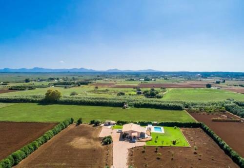 Sa Pobla Villa Sleeps 6 With Pool Air Con And Wifi
