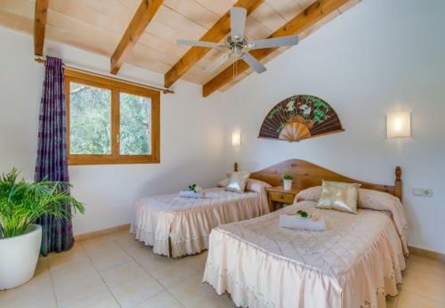 Sa Pobla Holiday Home Sleeps 6 With Pool