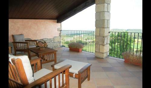 L'espunyola Villa Sleeps 16 With Pool