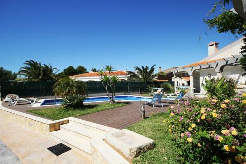 Riumar "four Seasons", 200m To Beach, Private Pool, On-site-service, Dog Beach