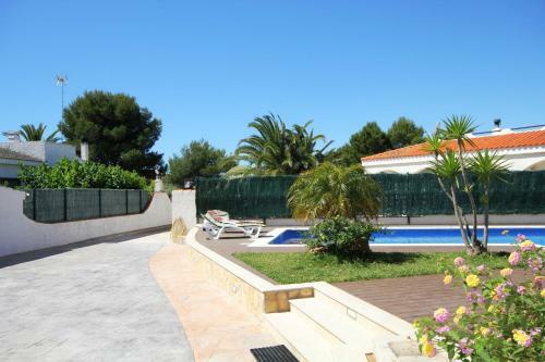 Riumar "four Seasons", 200m To Beach, Private Pool, On-site-service, Dog Beach