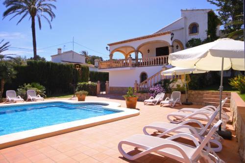 Xabia Villa Sleeps 12 Pool Wifi