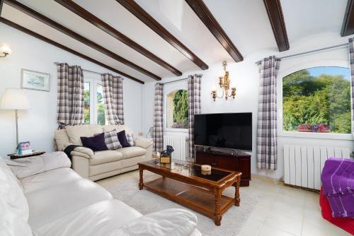 Xabia Villa Sleeps 6 Pool Air Con Wifi