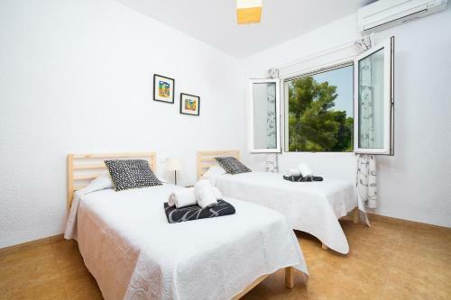 Xabia Villa Sleeps 4 With Pool Air Con And Wifi