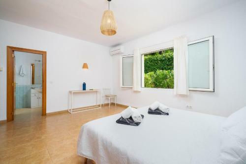 Xabia Villa Sleeps 4 With Pool Air Con And Wifi