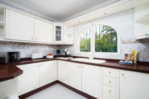 Xabia Villa Sleeps 8 With Pool And Air Con