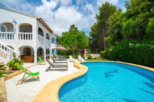 Xabia Villa Sleeps 8 With Pool And Air Con