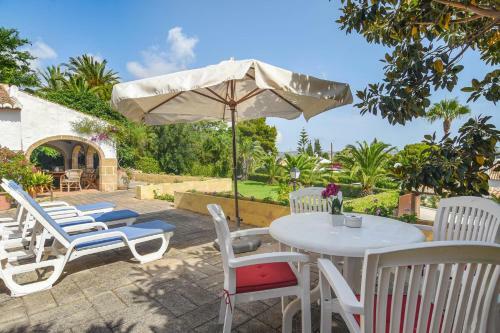 Xabia Villa Sleeps 18 With Pool And Free Wifi