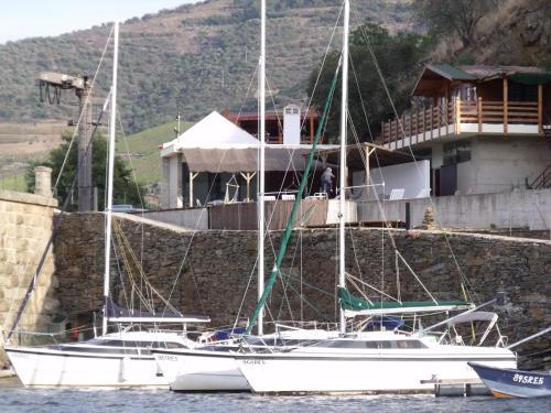 Hostal Douro Fluvina Yachts & Chalets