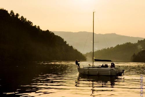 Hostal Douro Fluvina Yachts & Chalets
