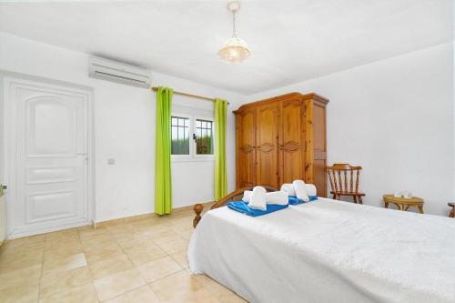 Xabia Villa Sleeps 8 Pool Air Con Wifi