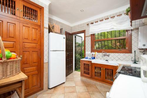 Xabia Villa Sleeps 6 Pool Air Con Wifi