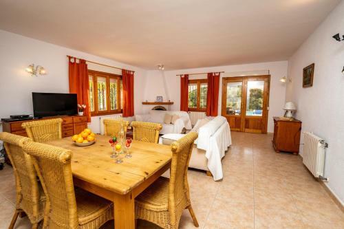 Xabia Villa Sleeps 6 Pool Air Con Wifi