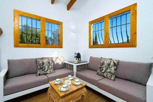 Xabia Villa Sleeps 6 Pool Air Con Wifi
