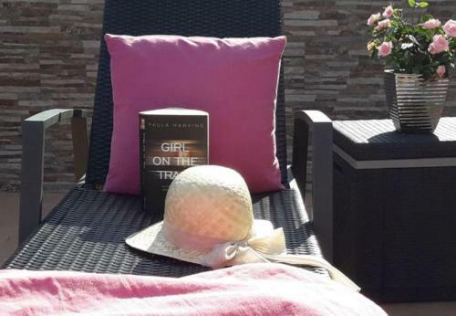 El Toro Villa Sleeps 8 With Pool Air Con And Wifi