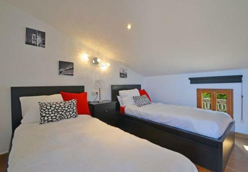 El Toro Villa Sleeps 8 With Pool Air Con And Wifi