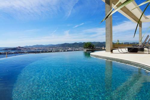 Rent This Luxury Villa With Private Pool, Ibiza Villa 1032