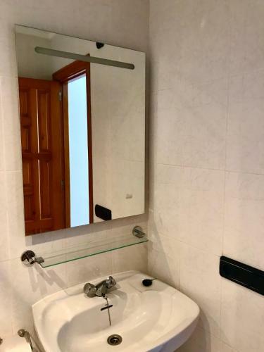 2-bed Apartment 10 Min Drive To The Beach!