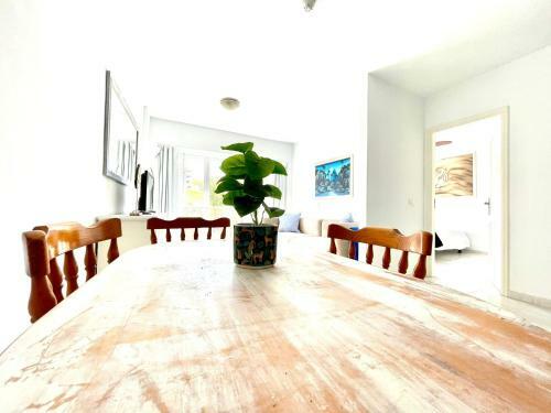 Bonito Apartamento de Un Dormitorio En Playa Paraiso