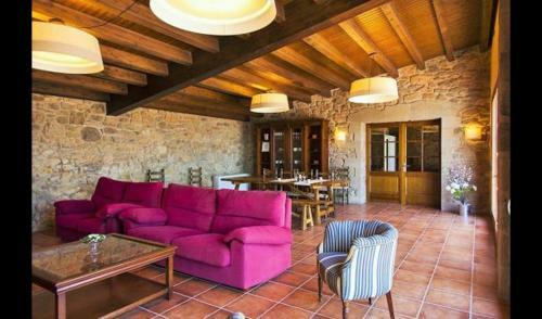 Montcortes Villa Sleeps 11 With Pool