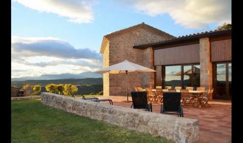 Montcortes Villa Sleeps 11 With Pool