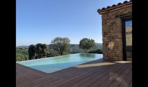 Lladurs Villa Sleeps 16 With Pool