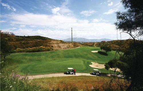 Two-bedroom Apartment In Riviera Del Sol