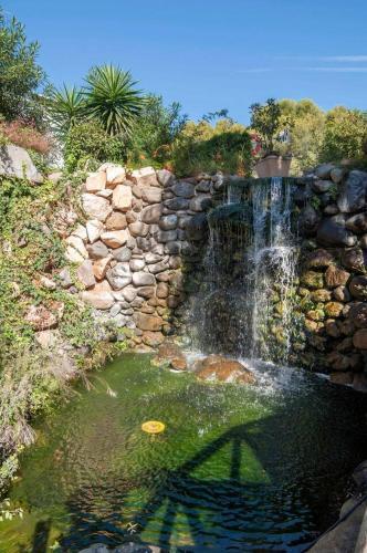 Stunning 2-bedroom Apartment Close To The Beach