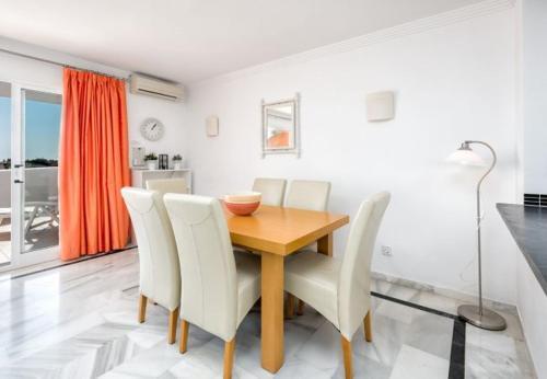 Sitio de Calahonda Apartment Sleeps 4 Pool Air Con