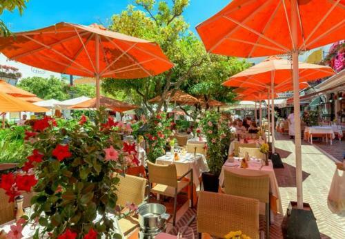 Sitio de Calahonda Apartment Sleeps 6 Pool Air Con