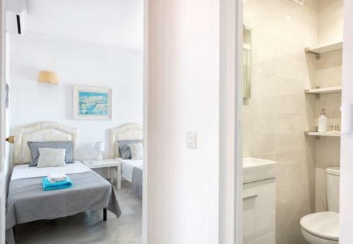 Cabopino Apartment Sleeps 4 Pool Air Con Wifi
