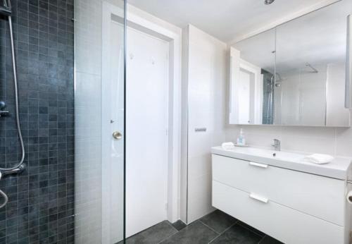 Cabopino Apartment Sleeps 6 Pool Air Con Wifi