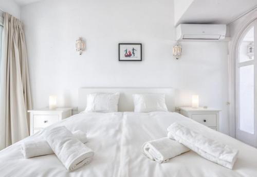 Cabopino Apartment Sleeps 6 Pool Air Con Wifi