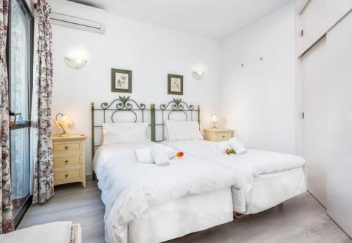 Cabopino Apartment Sleeps 4 Pool Air Con Wifi