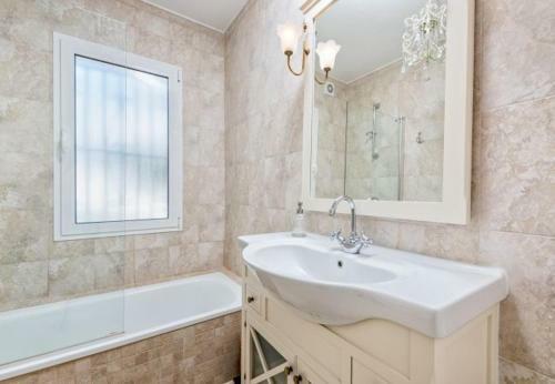 Cabopino Villa Sleeps 8 Pool Air Con Wifi