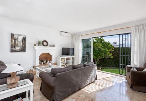 Cabopino Villa Sleeps 8 Pool Air Con Wifi