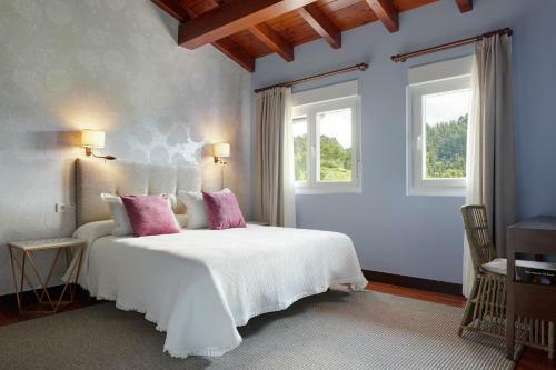 Hotel Txoriene - Basque Stay