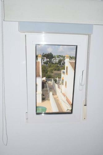 Charming 2-bed House In Los Dolses