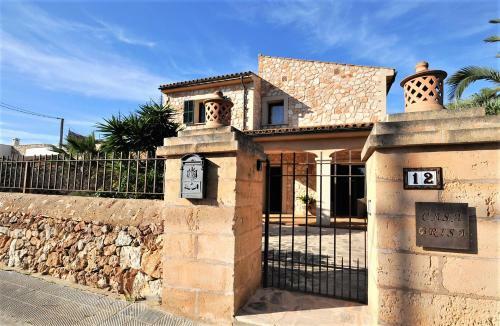 Casa Brisa- En Cala Llombards- Santany