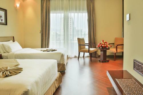Magnolia Hotel & Conference Center