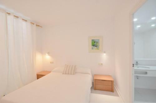 Fornells Holiday Home Sleeps 4