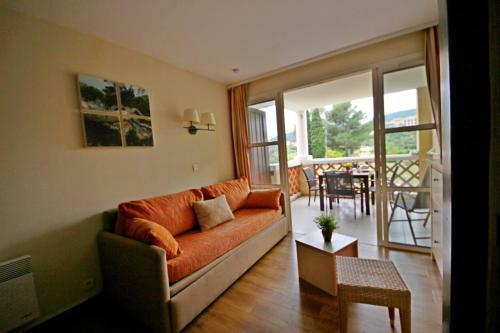 Apartamento 2a - R0 142 - 404la