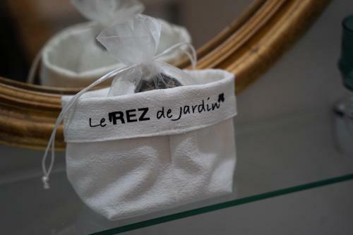 Hostal Le Rez De Jardin Albi