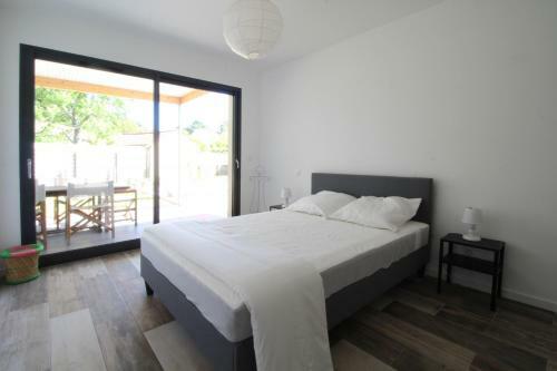 Nouveau : Villa 5 Chambres Avec Piscine