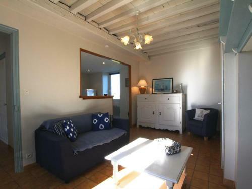 G�te Andoins, 3 Pi�ces, 4 Personnes - Fr-1-384-399