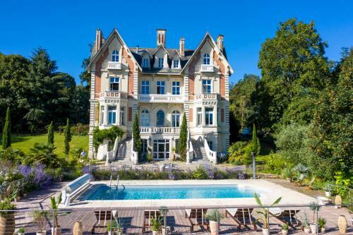 Hotel Ch�teau Des Forges Par Slow Village
