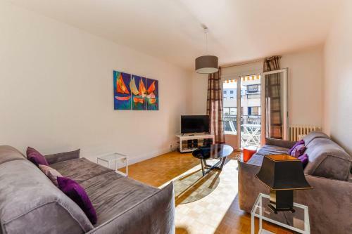 Apartamento Vass� Furnished Flat