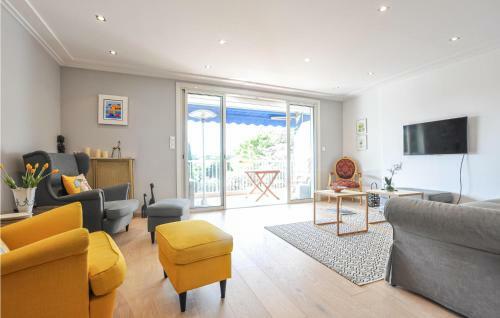 Amazing Apartment In Antibes With 2 Bedrooms