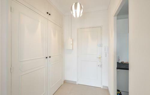 Nice Apartment In Antibes With Wifi And 3 Bedrooms